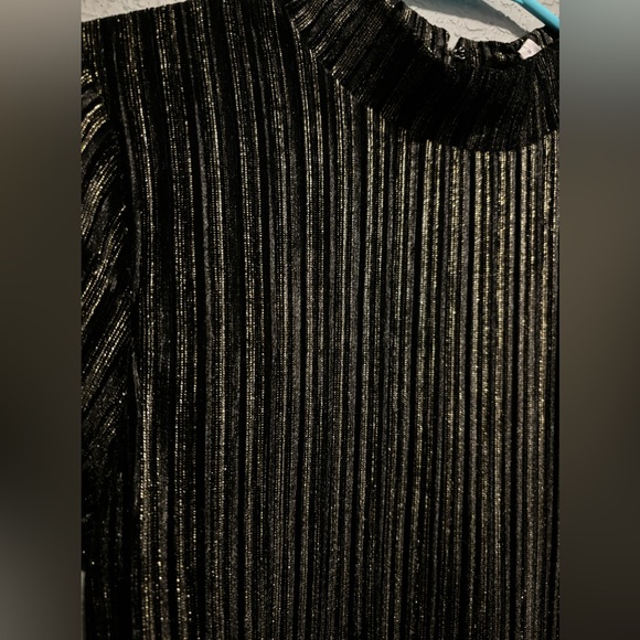 NWT BCBGeneration Black And Gold Formal Mock Neck Dress - Small - Picture 3 of 4